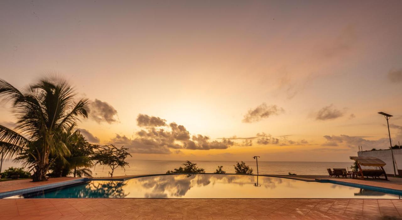 Aya Sophia Villa Garden Hotel Dar es Salaam Exterior photo